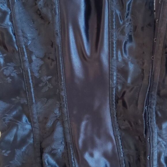 Empire Vintage Women's Lace Up Black Goth Halloween Corset Size 38 - Picture 3 of 6